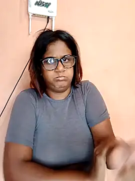 Snapshot of indianstrawberrylips4u chatting on 3, 3, 2026 indianstrawberrylips4u online show from 3, 3, 2026