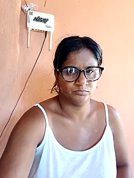 Snapshot of indianstrawberrylips4u chatting on 5, 3, 2026 indianstrawberrylips4u online show from 5, 3, 2026