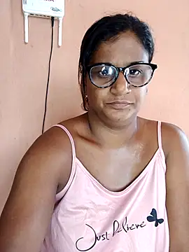 Snapshot of indianstrawberrylips4u chatting on 21, 3, 2026 indianstrawberrylips4u online show from 21, 3, 2026