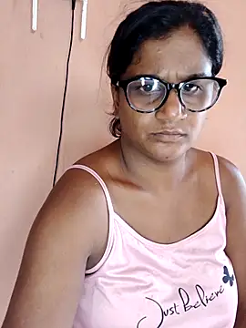 Snapshot of indianstrawberrylips4u chatting on 21, 3, 2026 indianstrawberrylips4u online show from 21, 3, 2026