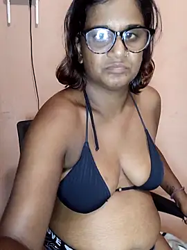 Snapshot of indianstrawberrylips4u chatting on 31, 3, 2026 indianstrawberrylips4u online show from 31, 3, 2026