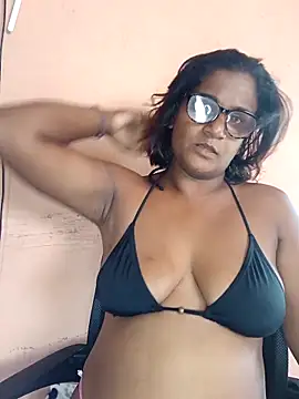 Snapshot of indianstrawberrylips4u chatting on 1, 4, 2026 indianstrawberrylips4u online show from 1, 4, 2026