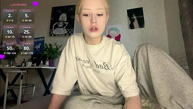 Snapshot of LotusHinata chatting on 10, 7, 2026 LotusHinata online show from 10, 7, 2026