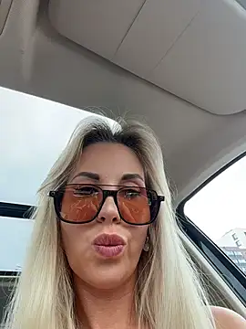 LisaMurr online show from 7, 7, 2026