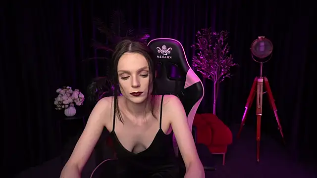 Snapshot of Wild_Alice_me chatting on 19, 4, 2026 Wild Alice me online show from 19, 4, 2026