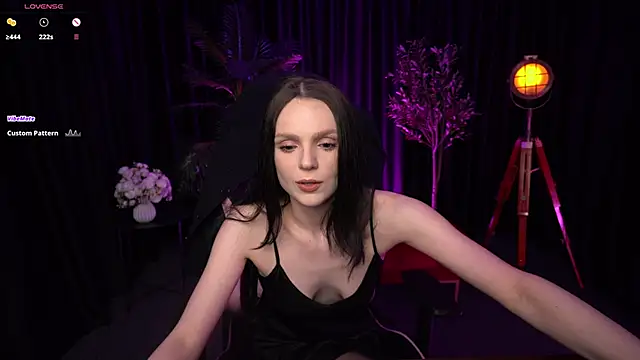 Snapshot of Wild_Alice_me chatting on 22, 4, 2026 Wild Alice me online show from 22, 4, 2026