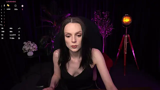 Snapshot of Wild_Alice_me chatting on 24, 4, 2026 Wild Alice me online show from 24, 4, 2026