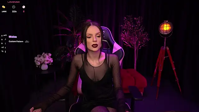Snapshot of Wild_Alice_me chatting on 10, 5, 2026 Wild Alice me online show from 10, 5, 2026
