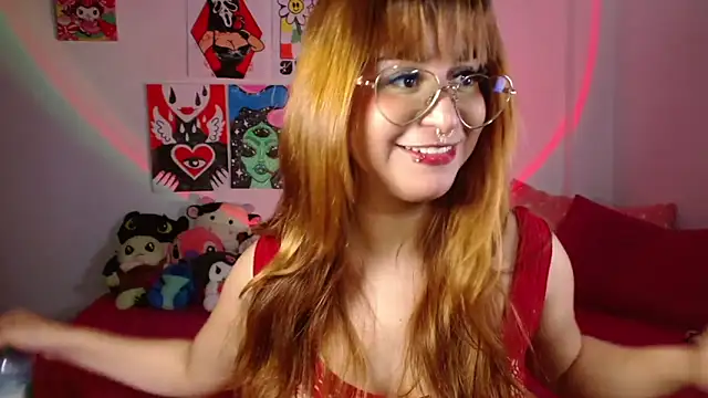 Snapshot of chloe_roxy chatting on 17, 5, 2026 chloe roxy online show from 17, 5, 2026
