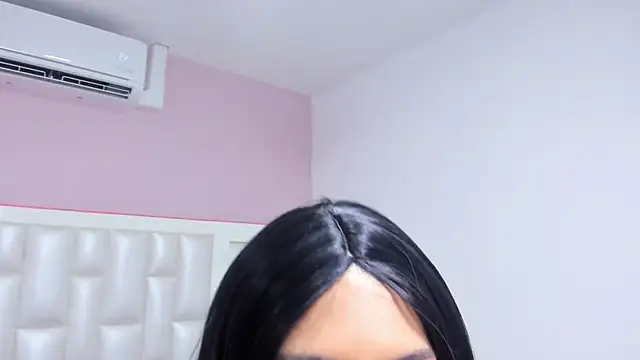 Liia Collins online show from 12, 3, 2026