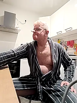 Snapshot of olivbisoumis chatting on 26, 2, 2026 olivbisoumis online show from 26, 2, 2026