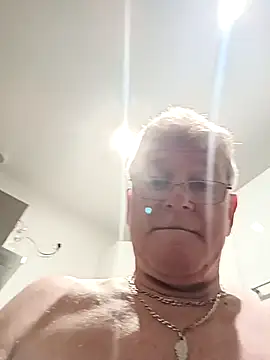 Snapshot of olivbisoumis chatting on 6, 3, 2026 olivbisoumis online show from 6, 3, 2026