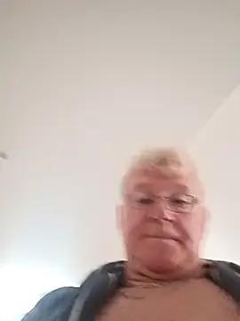 Snapshot of olivbisoumis chatting on 19, 3, 2026 olivbisoumis online show from 19, 3, 2026