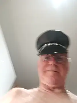 Snapshot of olivbisoumis chatting on 16, 4, 2026 olivbisoumis online show from 16, 4, 2026