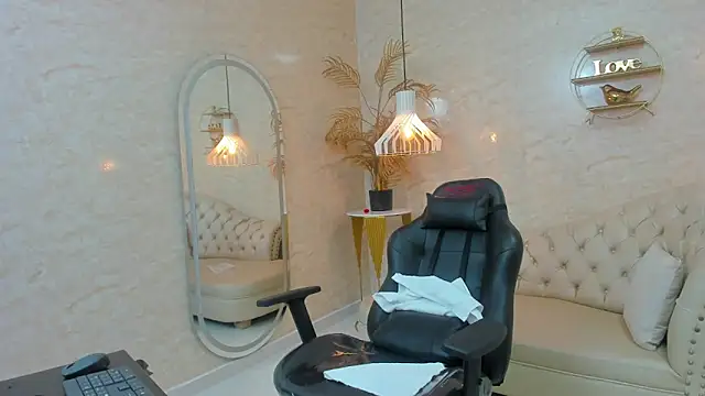 CAAMII SWEETT online show from 6, 5, 2026