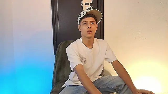 Eliassalvatore  online show from 12, 5, 2026