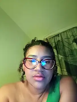 Snapshot of gigiblue89 chatting on 5, 3, 2026 gigiblue89 online show from 5, 3, 2026