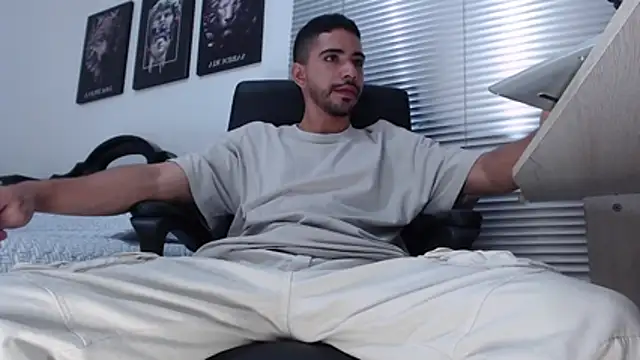 Kratoswolf online show from 5, 4, 2026