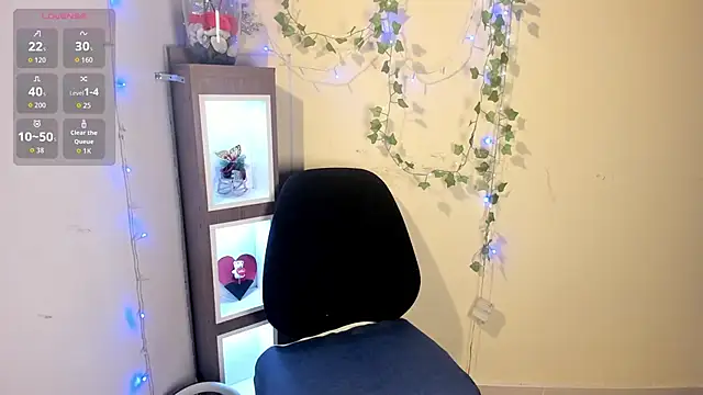 Snapshot of little__eva chatting on 11, 5, 2026 little eva online show from 11, 5, 2026