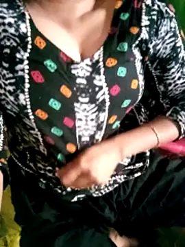 Snapshot of BreezySexyGirl69 chatting on 1, 4, 2026 BreezySexyGirl69 online show from 1, 4, 2026