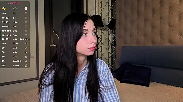Snapshot of MiguelinaRasmuson chatting on 25, 4, 2026 MiguelinaRasmuson online show from 25, 4, 2026