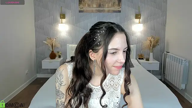 Snapshot of elise_robbie chatting on 8, 3, 2026 elise robbie online show from 8, 3, 2026