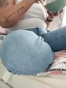 Snapshot of Emma12117 chatting on 17, 3, 2026 Emma12117 online show from 17, 3, 2026