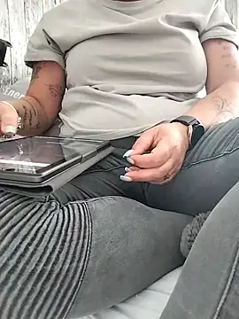 Snapshot of Emma12117 chatting on 24, 3, 2026 Emma12117 online show from 24, 3, 2026