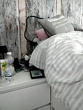 Snapshot of Emma12117 chatting on 4, 4, 2026 Emma12117 online show from 4, 4, 2026