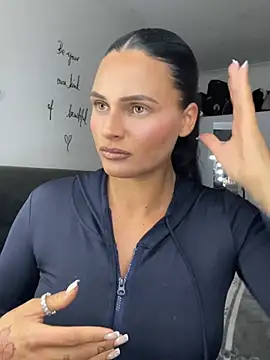 Snapshot of Destinylovex chatting on 11, 4, 2026 Destinylovex online show from 11, 4, 2026