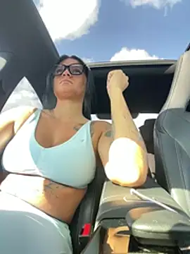 Snapshot of Destinylovex chatting on 13, 4, 2026 Destinylovex online show from 13, 4, 2026