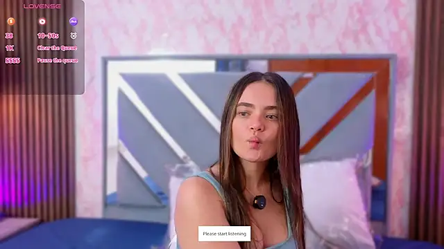 LittleeSara18 online show from 11, 5, 2026