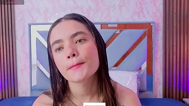 LittleeSara18 online show from 16, 5, 2026