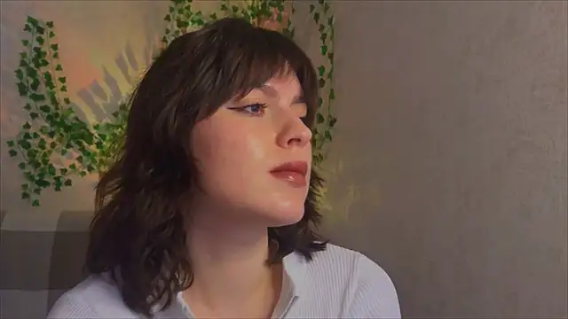 Snapshot of rinamandarina chatting on 17, 4, 2026 rinamandarina online show from 17, 4, 2026