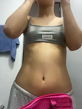 chloe bluee  online show from 25, 6, 2026