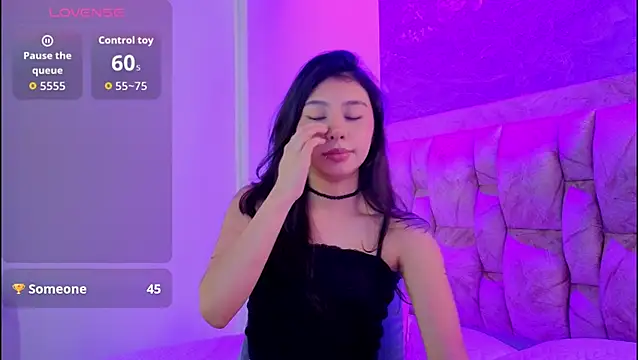 chloe bluee  online show from 7, 7, 2026