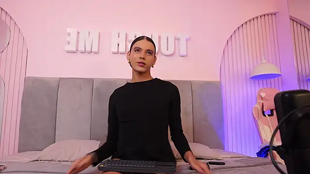 Luxa Velvet online show from 24, 3, 2026