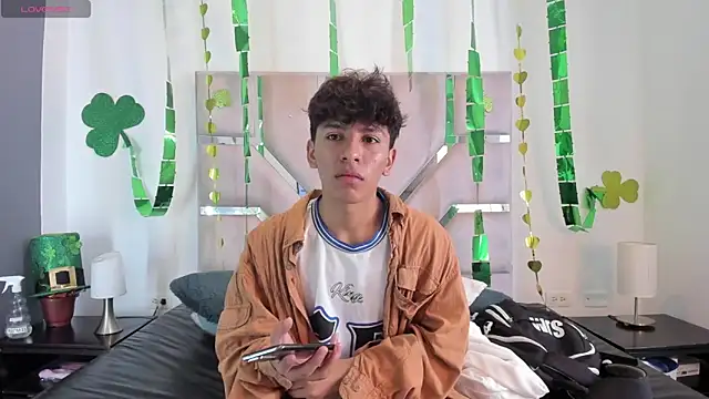 Angel Lux online show from 6, 3, 2026