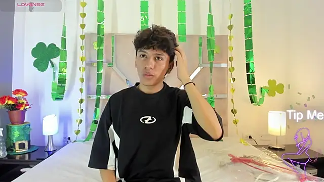 Angel Lux online show from 9, 3, 2026