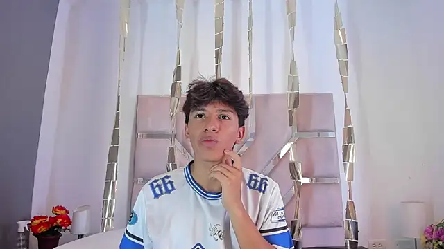 Angel Lux online show from 1, 4, 2026