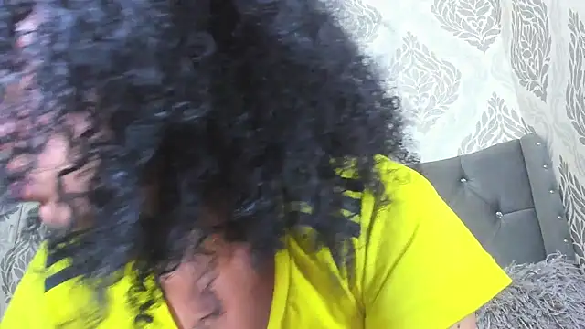 Snapshot of Evaalux chatting on 27, 3, 2026 Evaalux online show from 27, 3, 2026