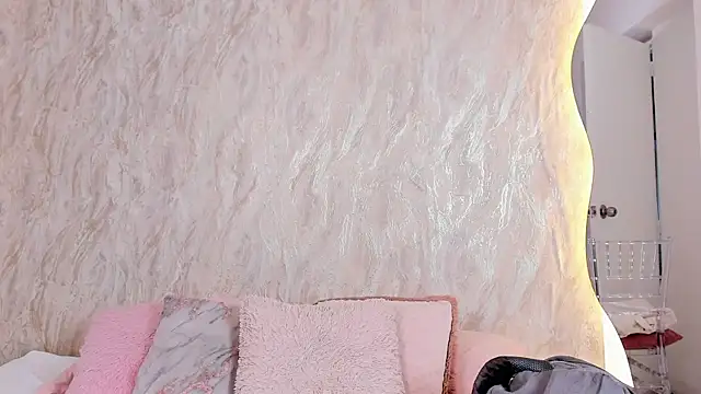 Reachel Smith online show from 6, 4, 2026