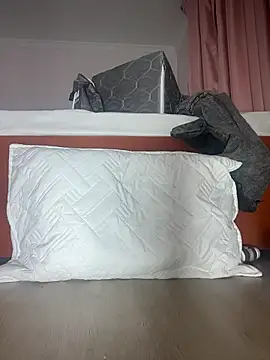 Snapshot of miat2_7 chatting on 8, 3, 2026 miat2 7 online show from 8, 3, 2026