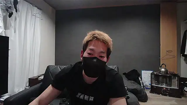 Snapshot of ryuaaaaa chatting on 7, 3, 2026 ryuaaaaa online show from 7, 3, 2026