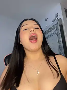 scarleth marquezz online show from 20, 5, 2026