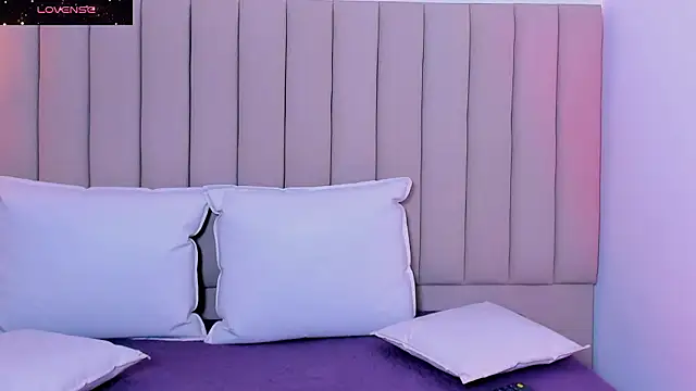 Snapshot of Dennise_Sinclair chatting on 14, 3, 2026 Dennise Sinclair online show from 14, 3, 2026