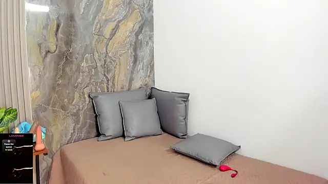 Snapshot of Dennise_Sinclair chatting on 31, 3, 2026 Dennise Sinclair online show from 31, 3, 2026