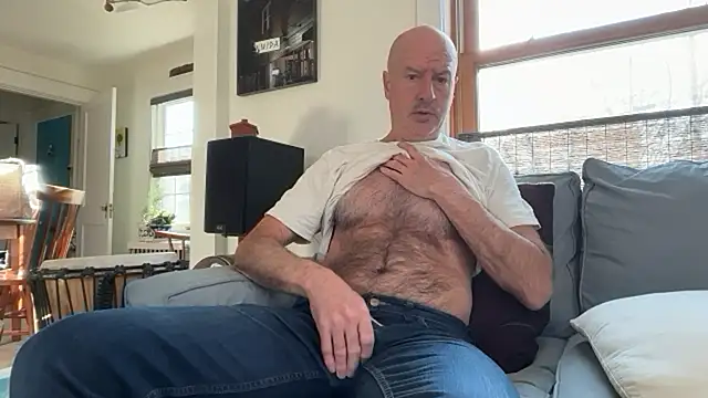 Snapshot of Guy__Grey chatting on 21, 4, 2026 Guy Grey online show from 21, 4, 2026