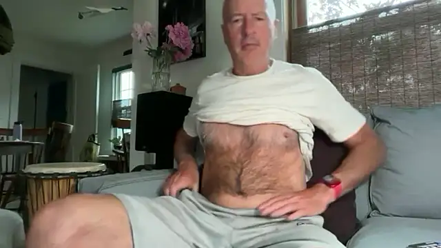 Snapshot of Guy__Grey chatting on 15, 6, 2026 Guy Grey online show from 15, 6, 2026
