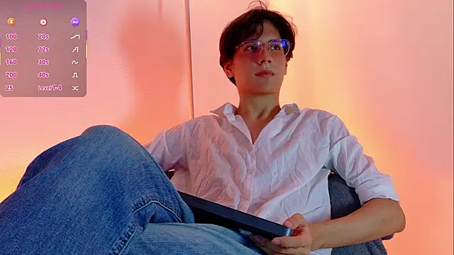 Snapshot of lui_x_dust chatting on 12, 3, 2026 lui x dust online show from 12, 3, 2026